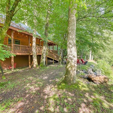 Riverfront Ellijay Cabin With Deck And Pool Access! Extérieur photo