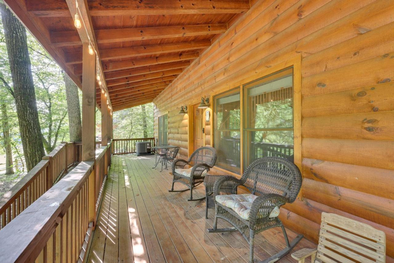 Riverfront Ellijay Cabin With Deck And Pool Access! Extérieur photo