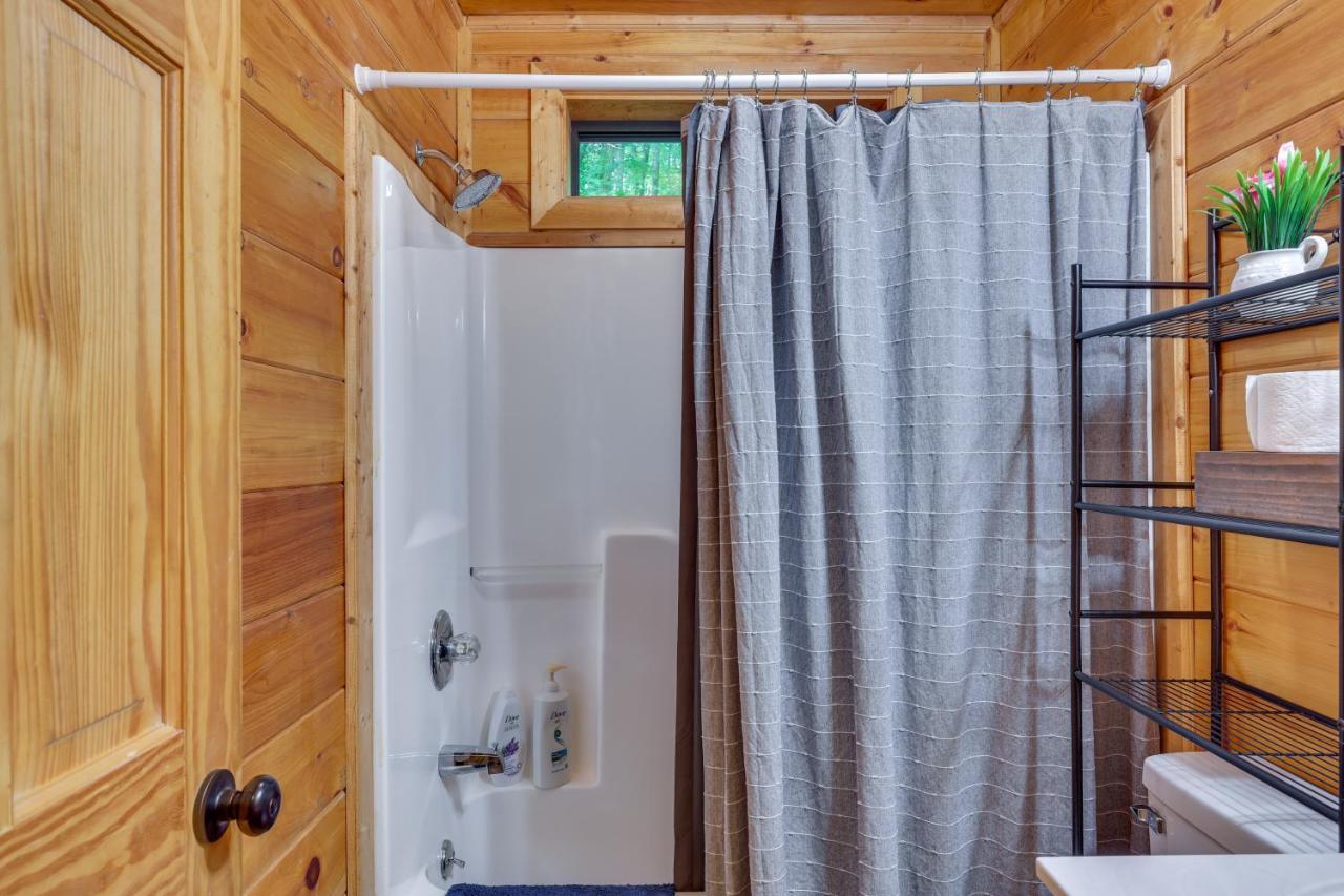 Riverfront Ellijay Cabin With Deck And Pool Access! Extérieur photo